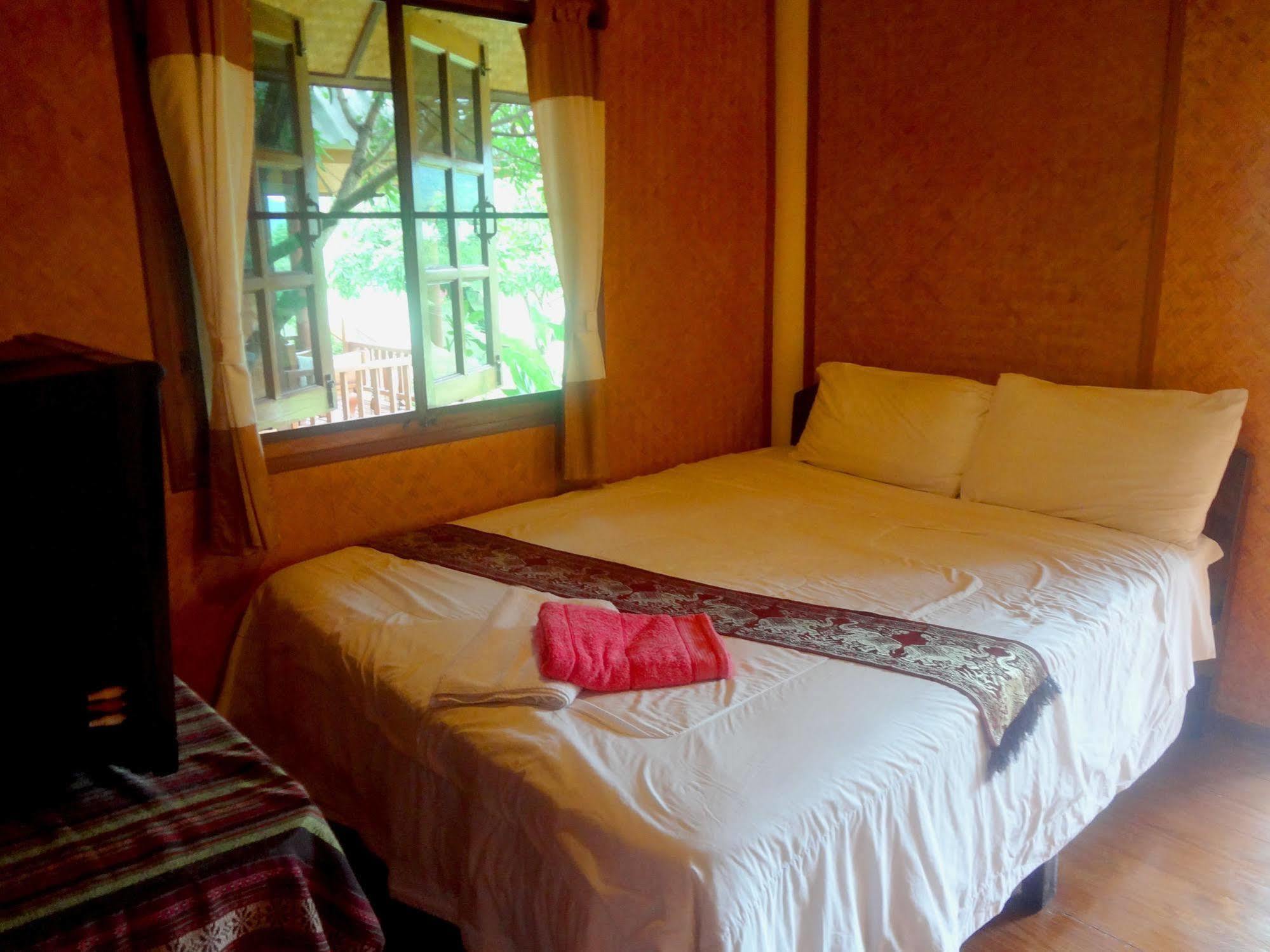 Orange Grove Resort Pai Exteriör bild