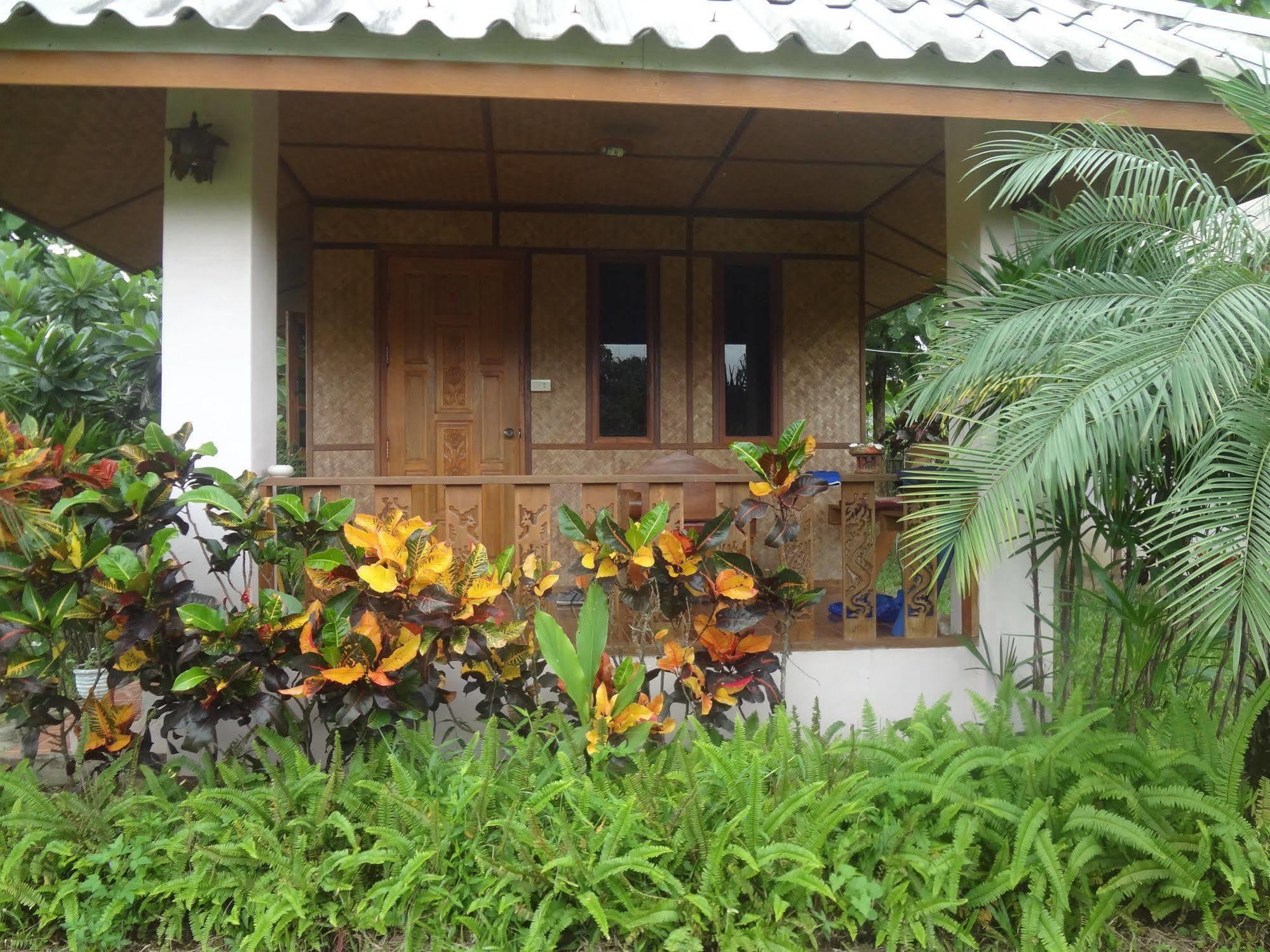 Orange Grove Resort Pai Exteriör bild